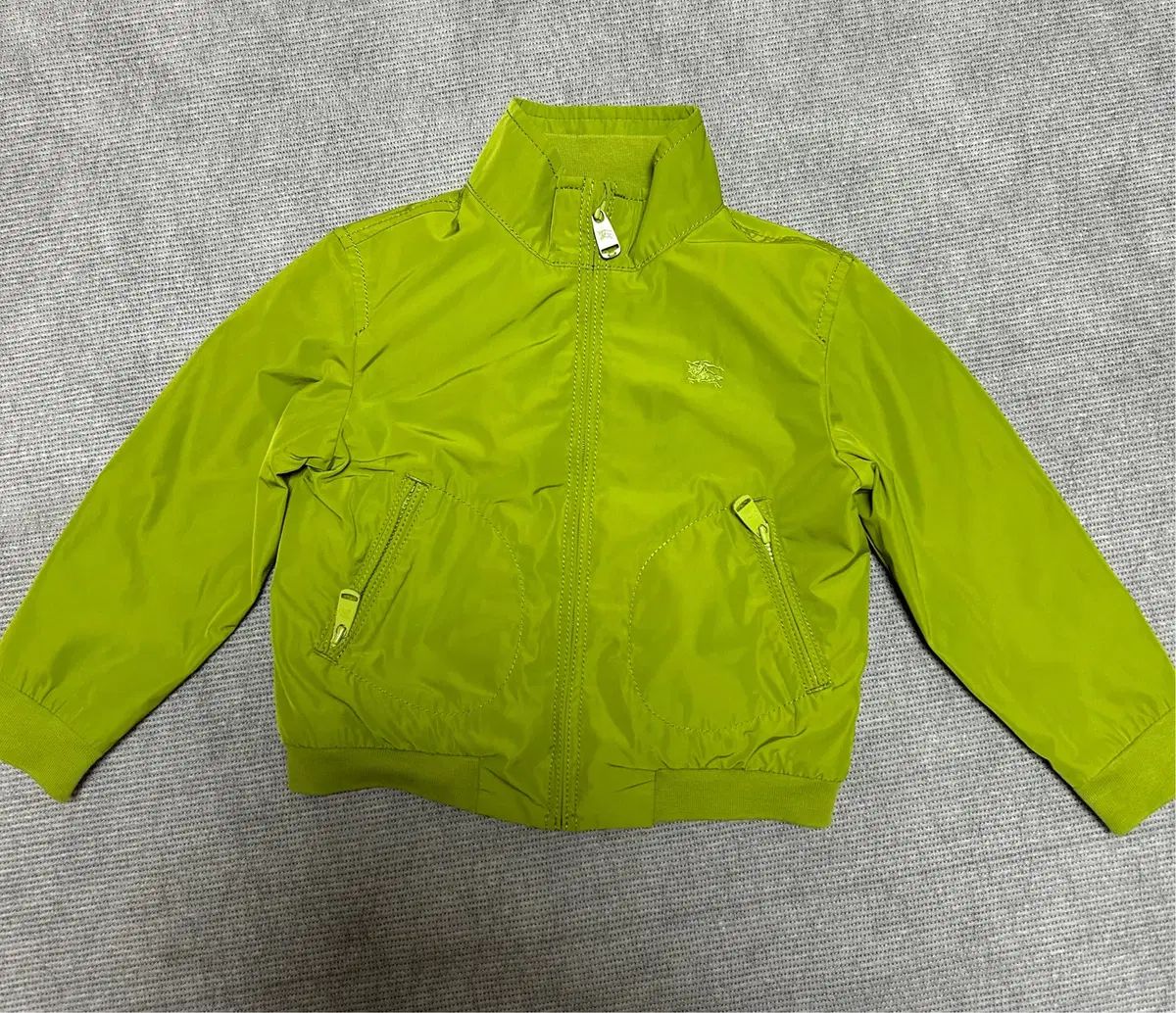 BURBERRY バーバリー キッズ ジャケット 2y