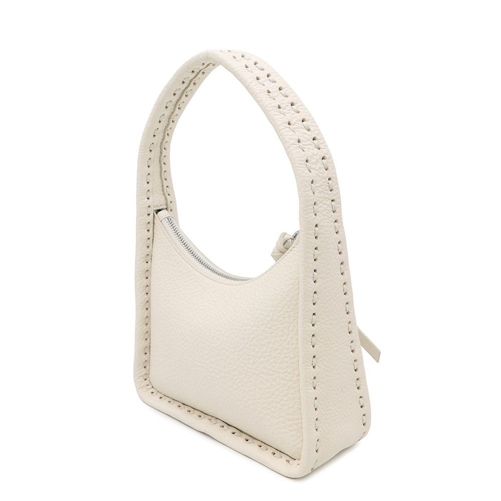 FENDI フェンディ　セレリア　バッグ　白 フェンディ セレリア レイ 2Wayショルダーバッグ レザー