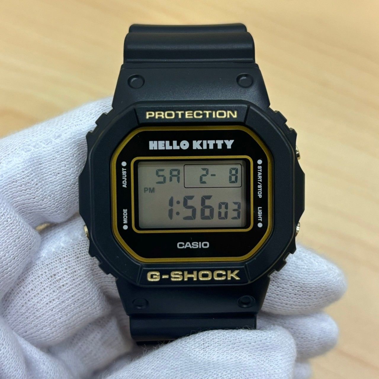 未使用】G-SHOCK ハローキティ 50周年記念×カシオ時計事業50周年
