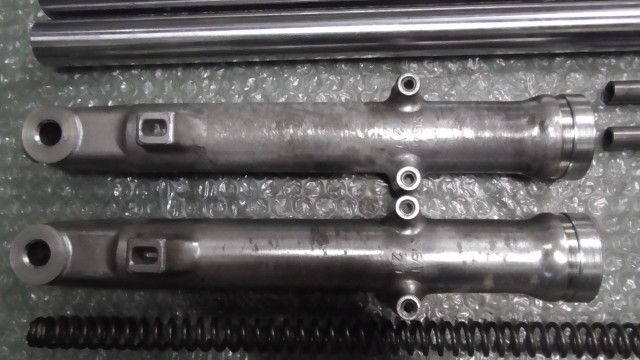 の アウターチューブ