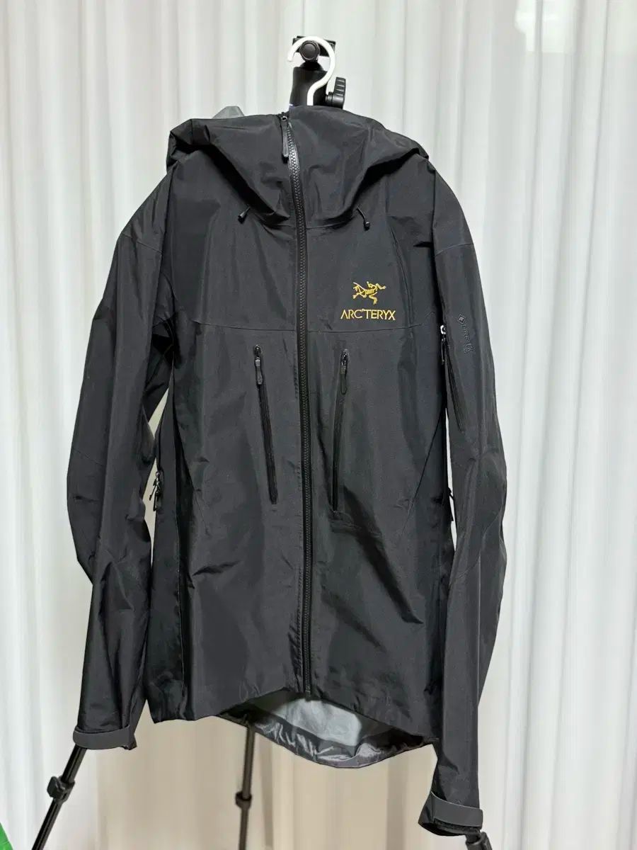 ARC TERYX アークテリクス アルファsv Mサイズ