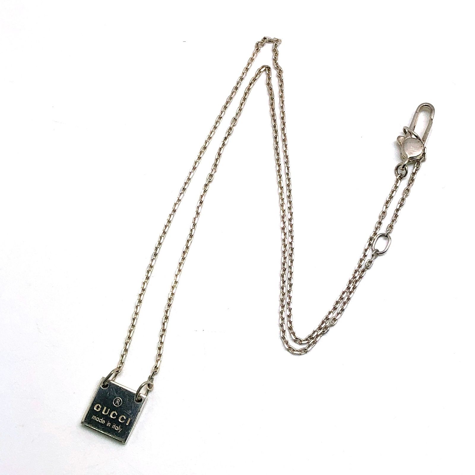 GUCCI グッチ ネックレス スクエア ロゴ プレート ペンダント シルバー 
