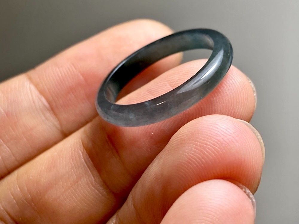 L13-91 氷種 高級感 煙灰〜黒翡翠 16.5号 グアテマラ産 A貨 本