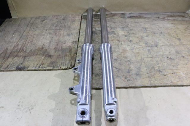 フロントフォーク Y304-23