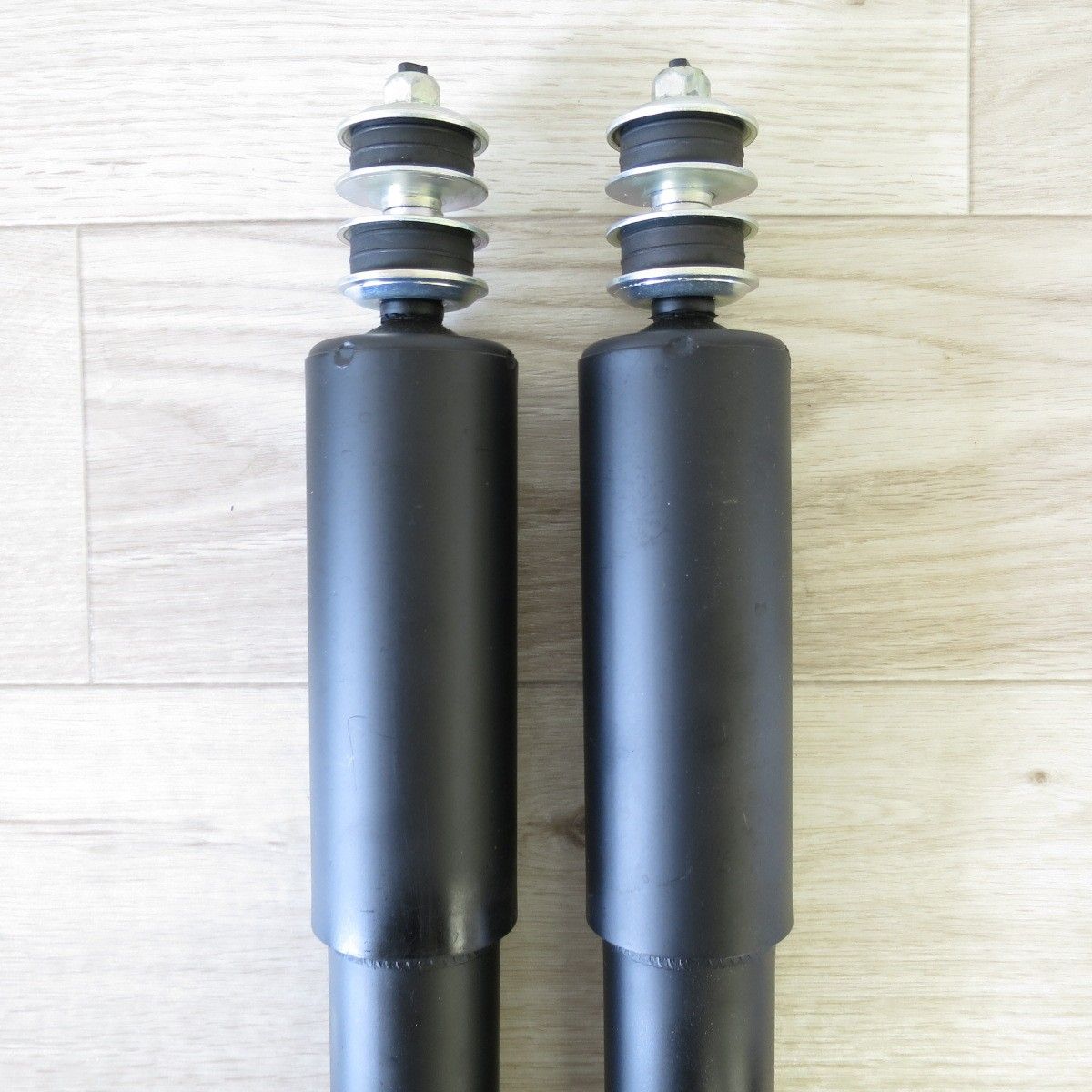 純正ショックアブソーバー　ハイエースバンワイド4WDスーパーGL ハイエース純正 ショックアブソーバーセット 標準ロング4WD