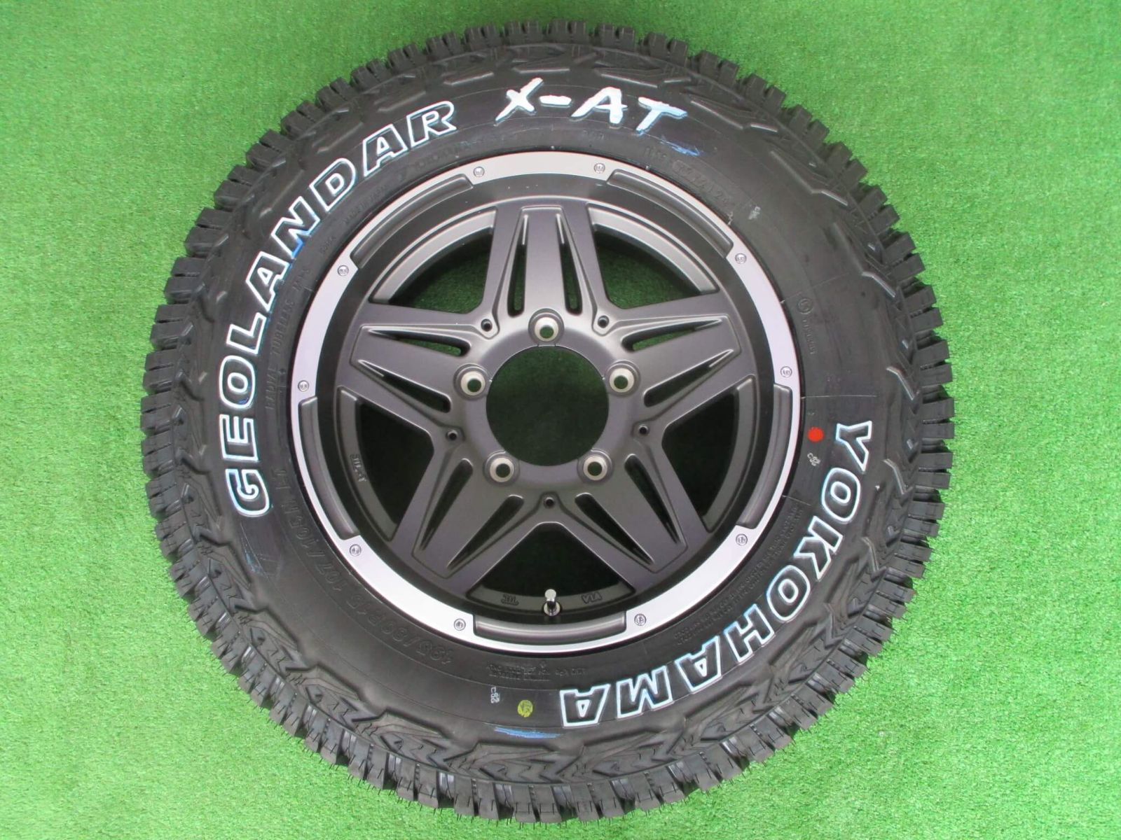 ジムニーシエラ用 中古15インチセット！　マッドクロスJB-01　6.0J-16　+0　5H139.7　195/80R15　ジオランダーX-AT付き　展示未使用品4本セット！