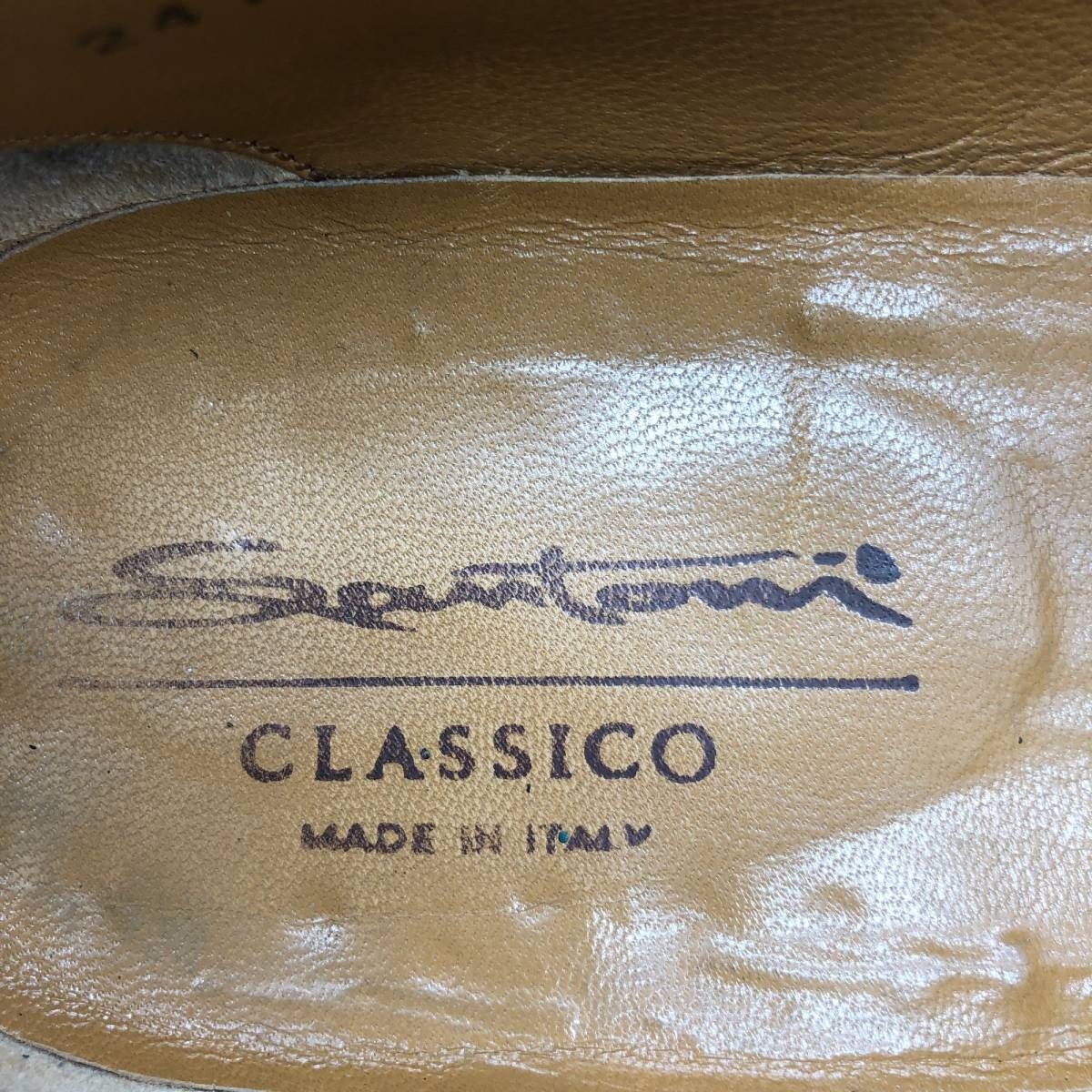 ストレートチップシューズ