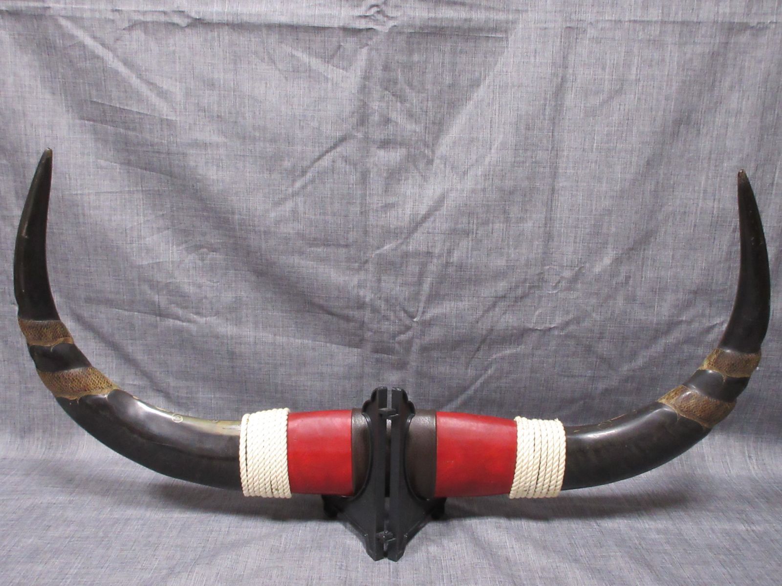 水牛の角 龍柄彫刻 民芸品 置物 (大) type-E - メルカリ