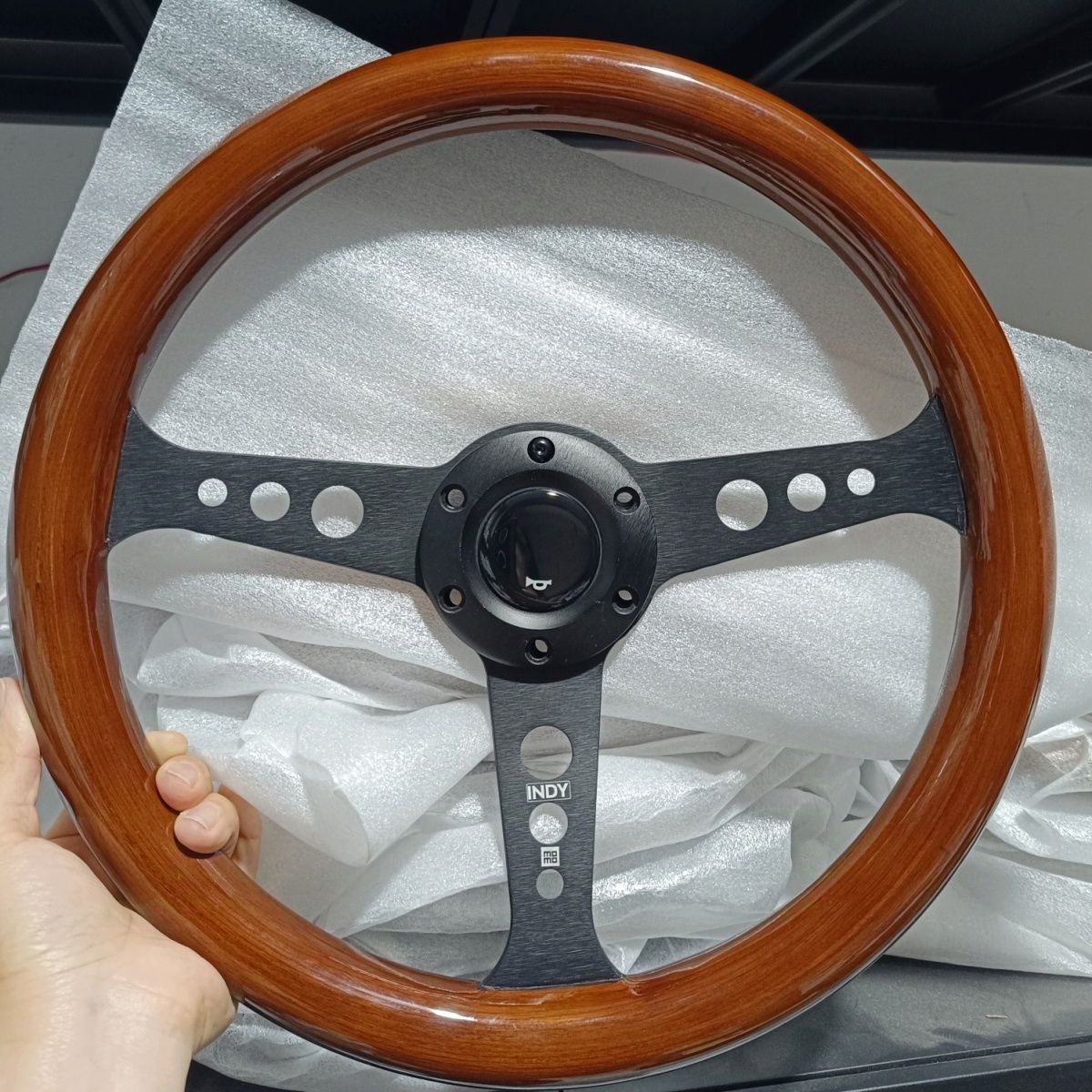 ユニバーサル 15インチ 車 ステアリングホイール クラシック 木製 銀 スポーク レーシング ステアリングホイール ベースアダプタ おすすめ クラシックなユニバーサルブラックウッドステアリングホイール