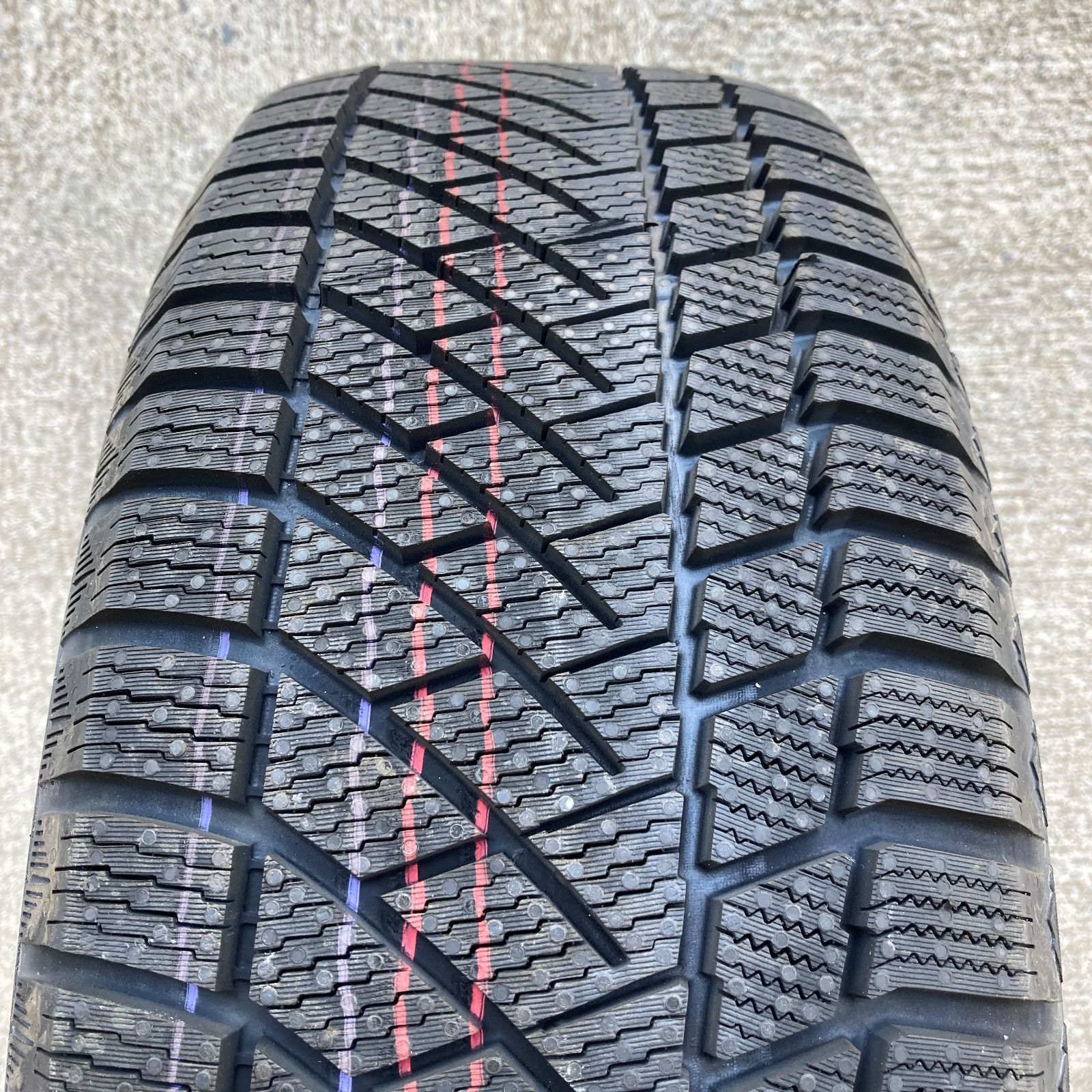 訳あり品※説明欄を必ずご確認下さい】215/60R17 スタッドレス ４本