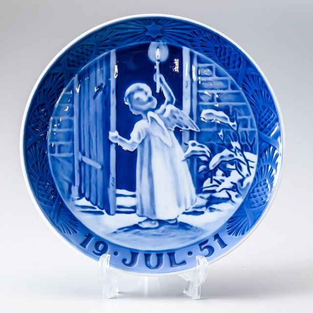 新品 ロイヤルコペンハーゲン イヤープレート 皿立て付き 1951年 昭和