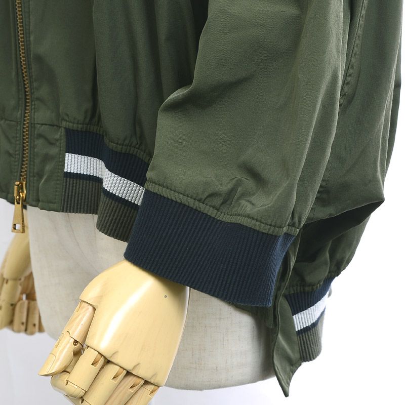 【未使用・タグ付き】MONCLER REBLOCHON ポンチョ カーキ 極美品モンクレール REBLOCHON ポンチョ ブルゾン ナイロン カーキ