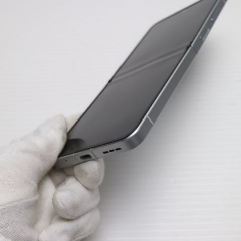 新品同様 SIMフリー Libero Flip ホワイト スマホ ZTE 即日発送