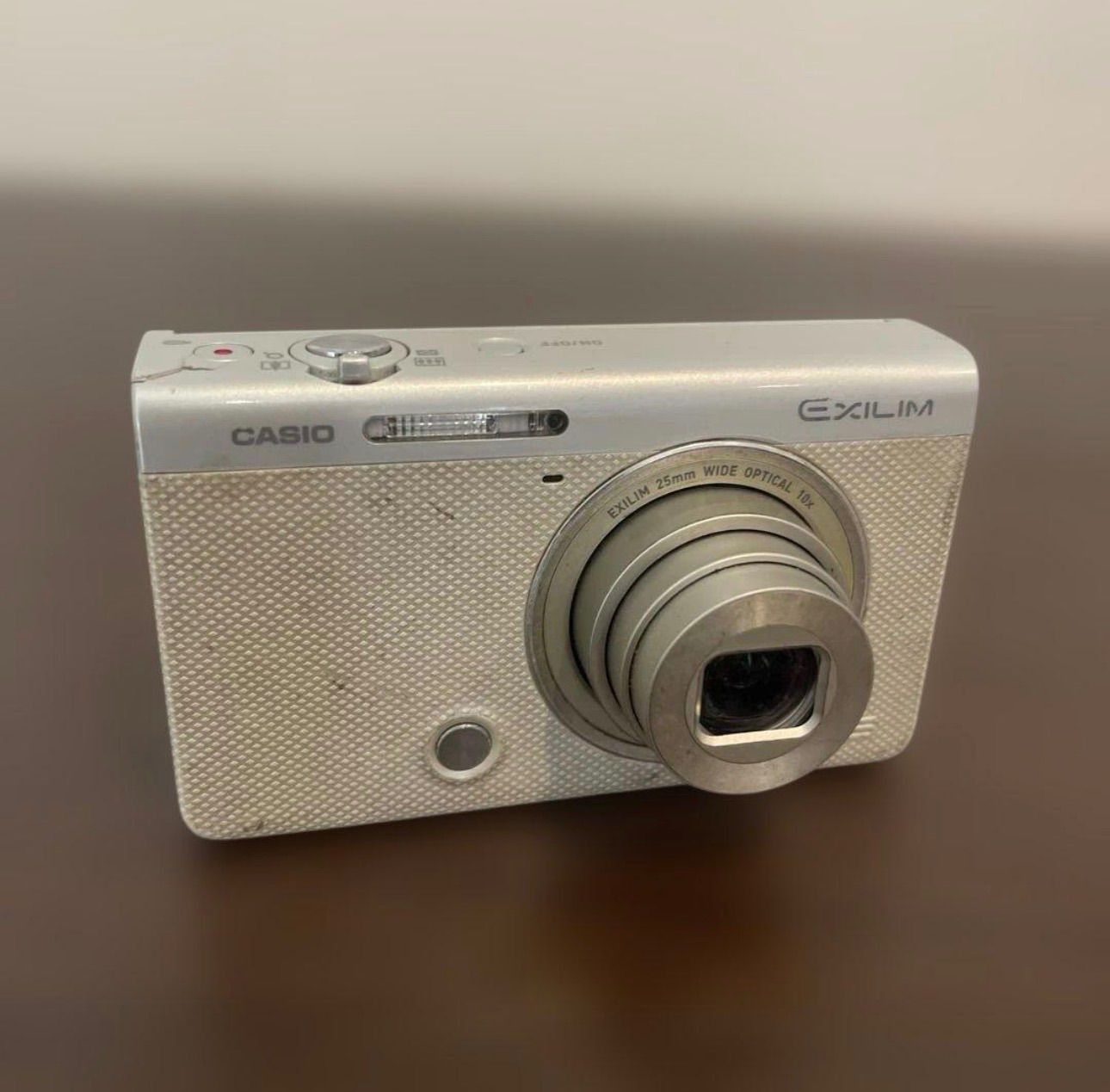 4723 CASIO カシオ EXILIM ZR70 ホワイト デジカメ カシオ EXILIM EX