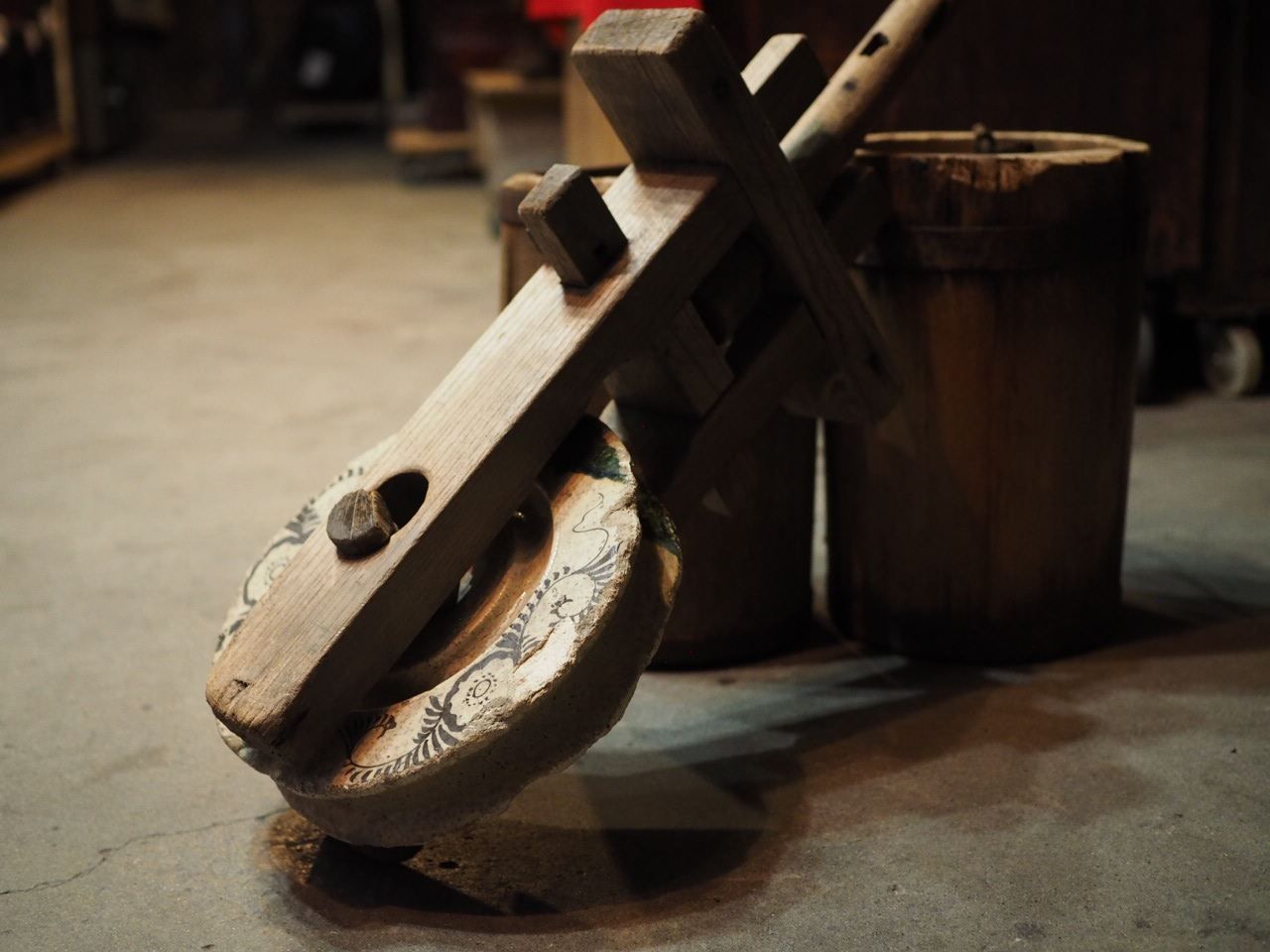 古民具 鶴瓶井戸のつるべと 陶器滑車セット 古録展 送料無料 品番H1653