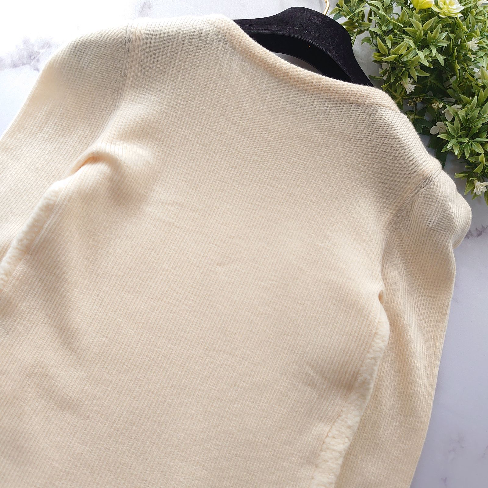 ロゴプレート ニット