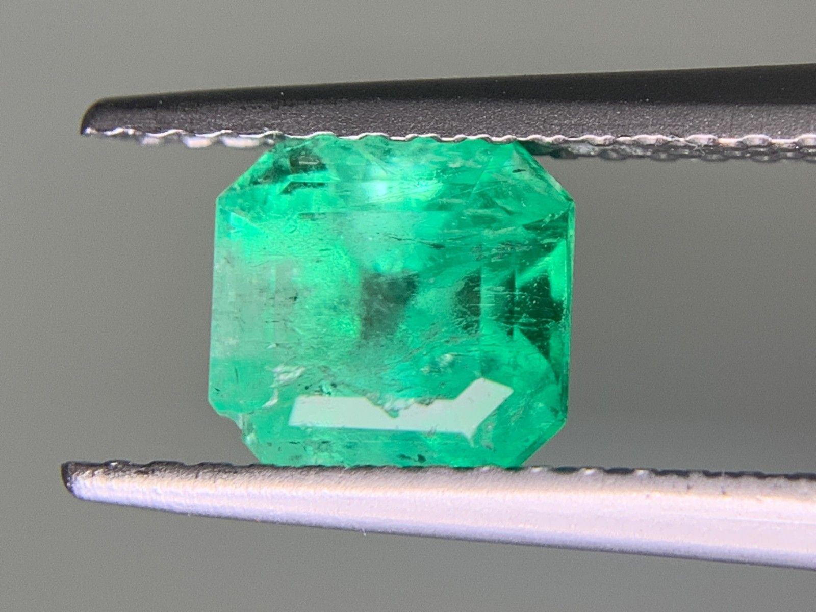 エメラルド 1.26ct