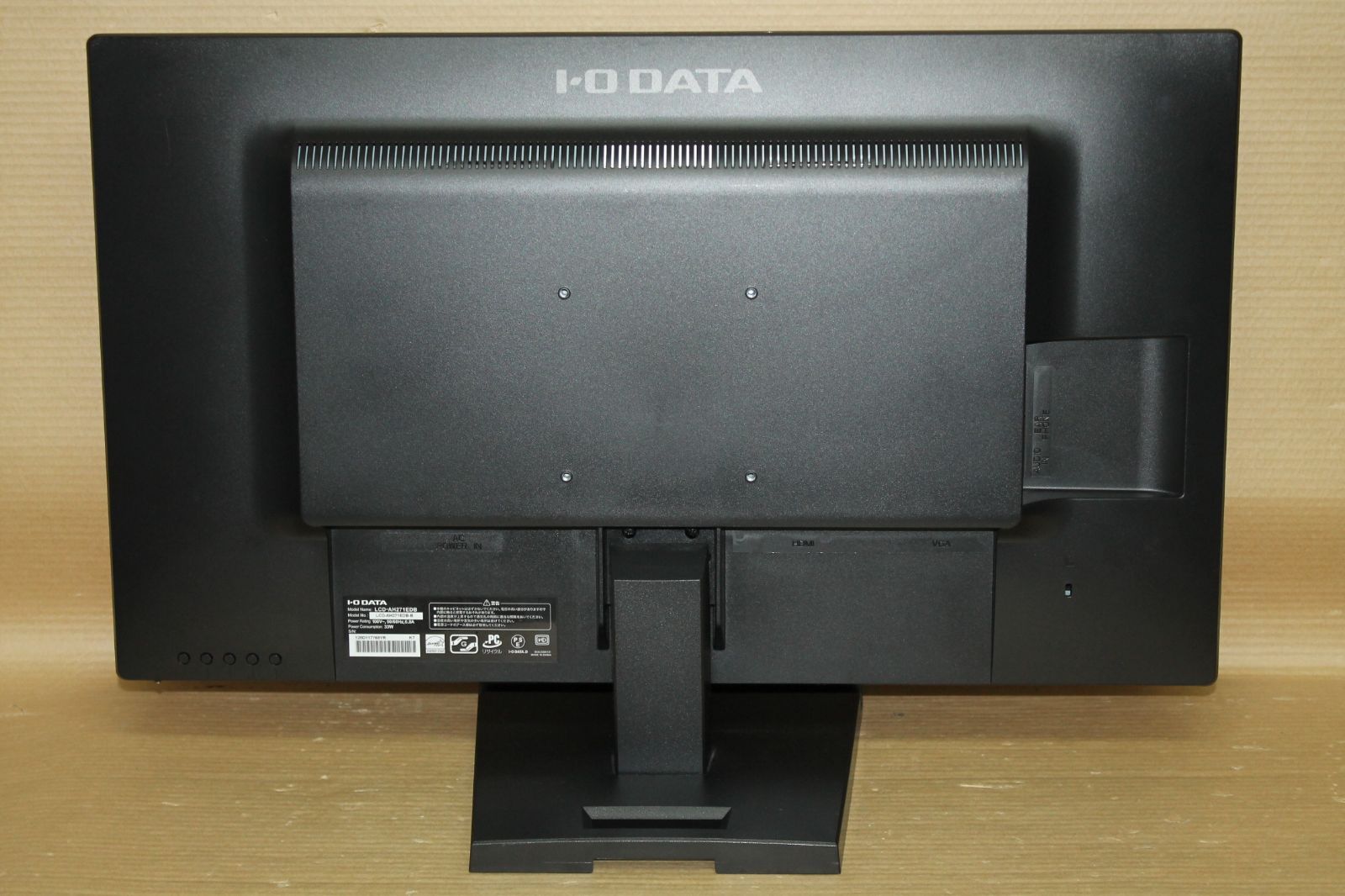 フルHD液晶ディスプレイ