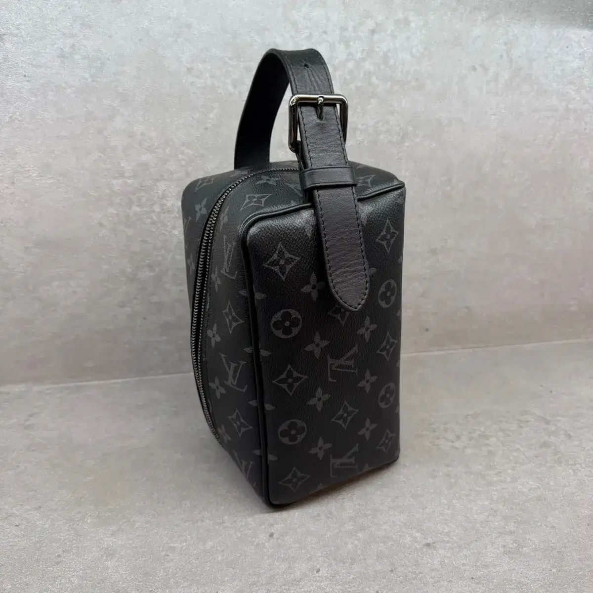 OS Louis Vuitton(ルイヴィトン) エクリプス ロッカー ヘルプキット