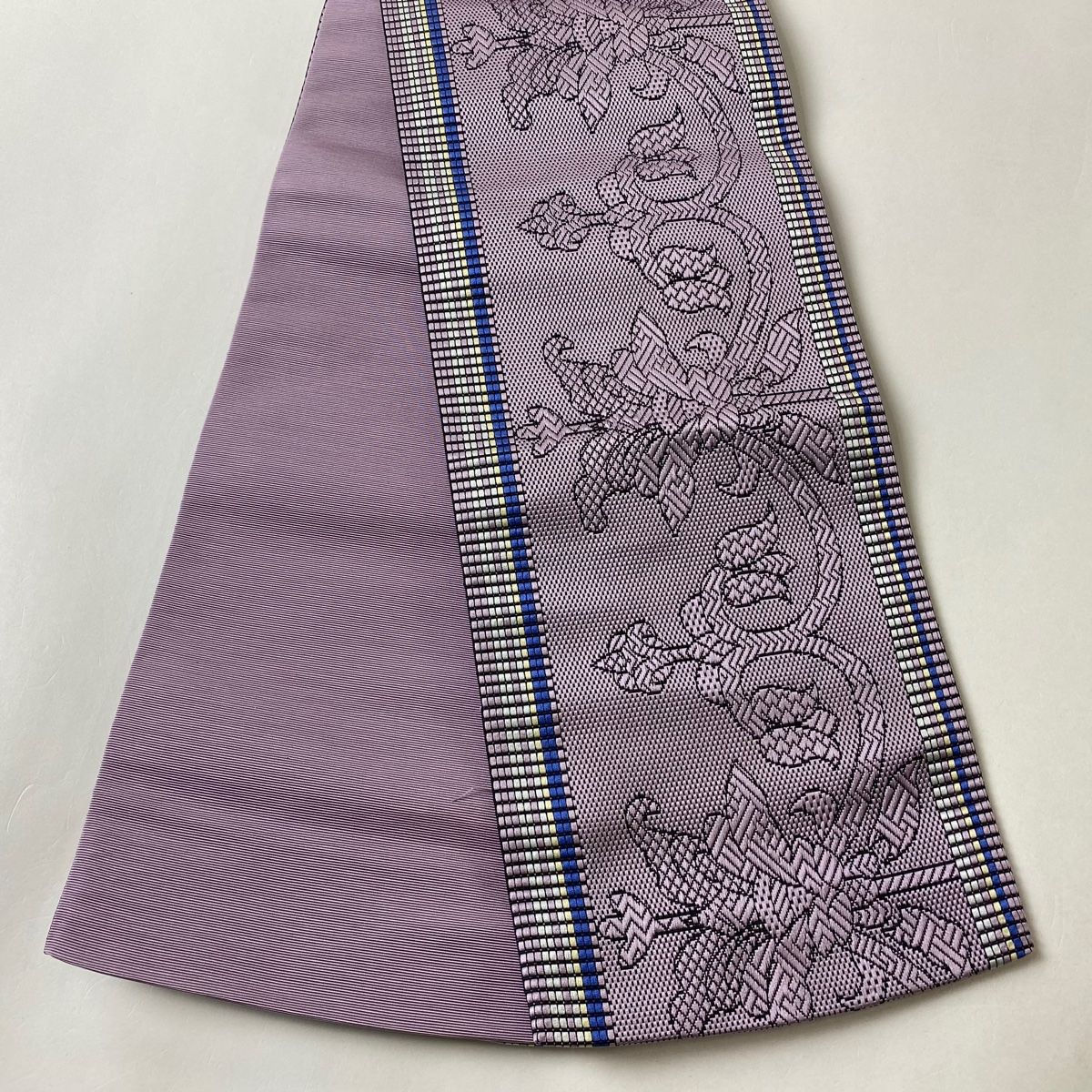 特価】翌日発送 セパレート浴衣&しわ兵児帯セット 2Way 藤の花柄 浴衣 花火大会 送料無料 25D021 浴衣  HandmadeCoco（クーポンあり） 通販 19235578｜Creema(クリーマ) 紫色と白の麻の葉模様浴衣＋兵児帯セット