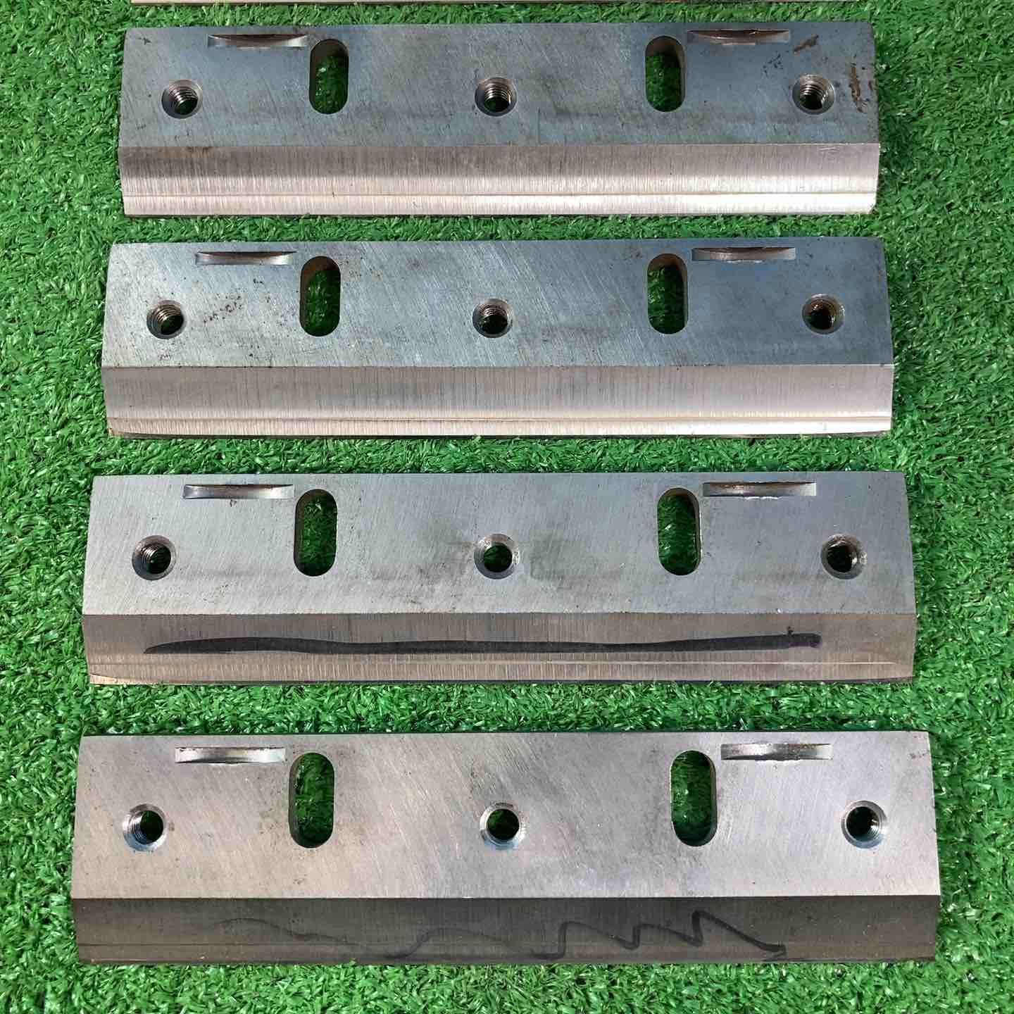 魅惑を秘めた 日立 超仕上かんな盤用刃物 表刃 5枚セット 300-096 岩槻店 全部激安で販売！