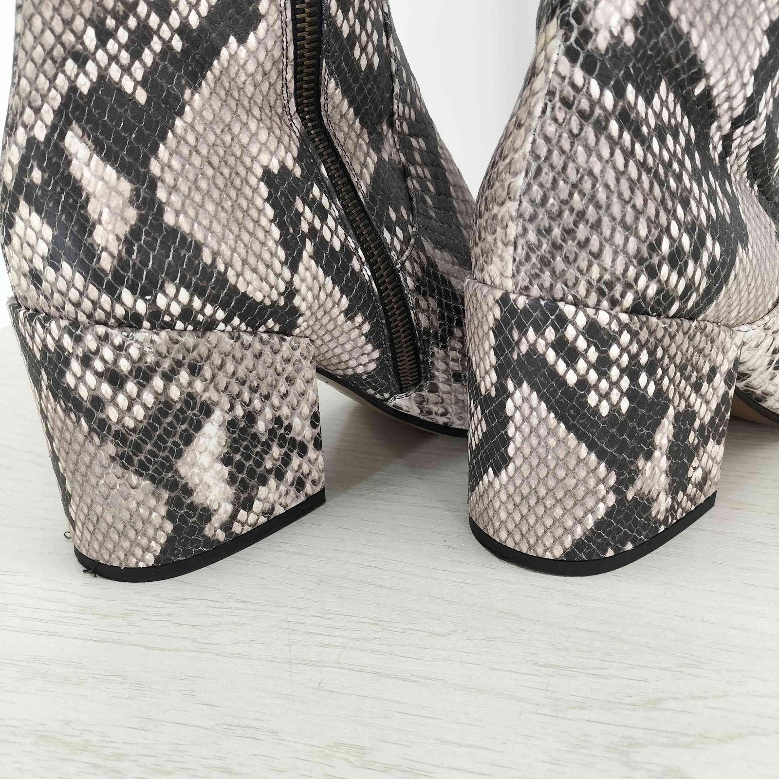 【Dries Van Noten】 ハイレザーブーツ ドリス ヴァン ノッテン Dries Van Noten: タン レザー スネークエンボス ブーツ
