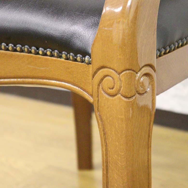 4脚 ダイニングチェア サルタレッリ製 ヴェルサイユ 合皮 猫脚 ブラック 楽天市場】サルタレッリ ヴェルサイユ ダイニングチェア 合皮