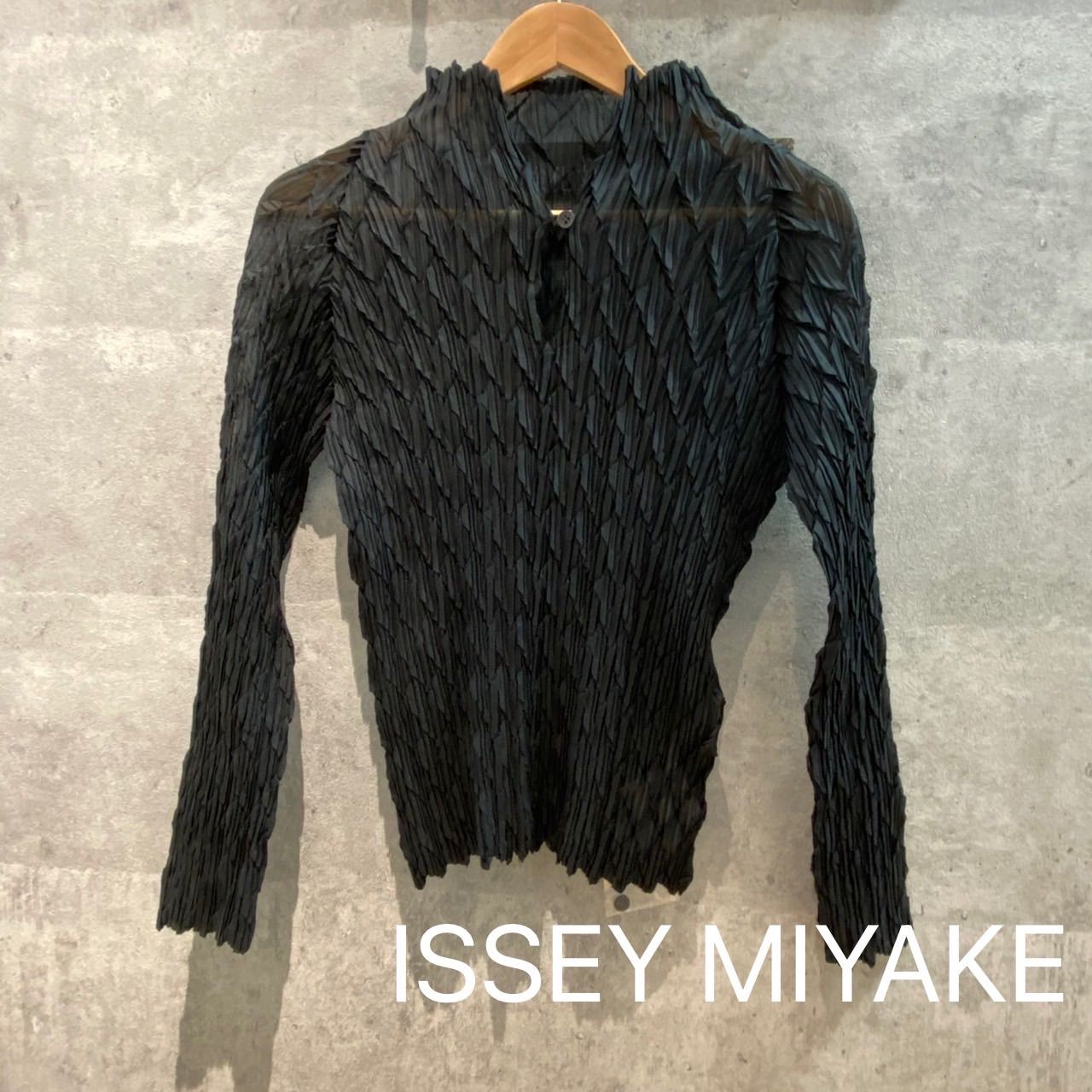 購入大特価 イッセイミヤケ トップス 名画 issay miyake レディース