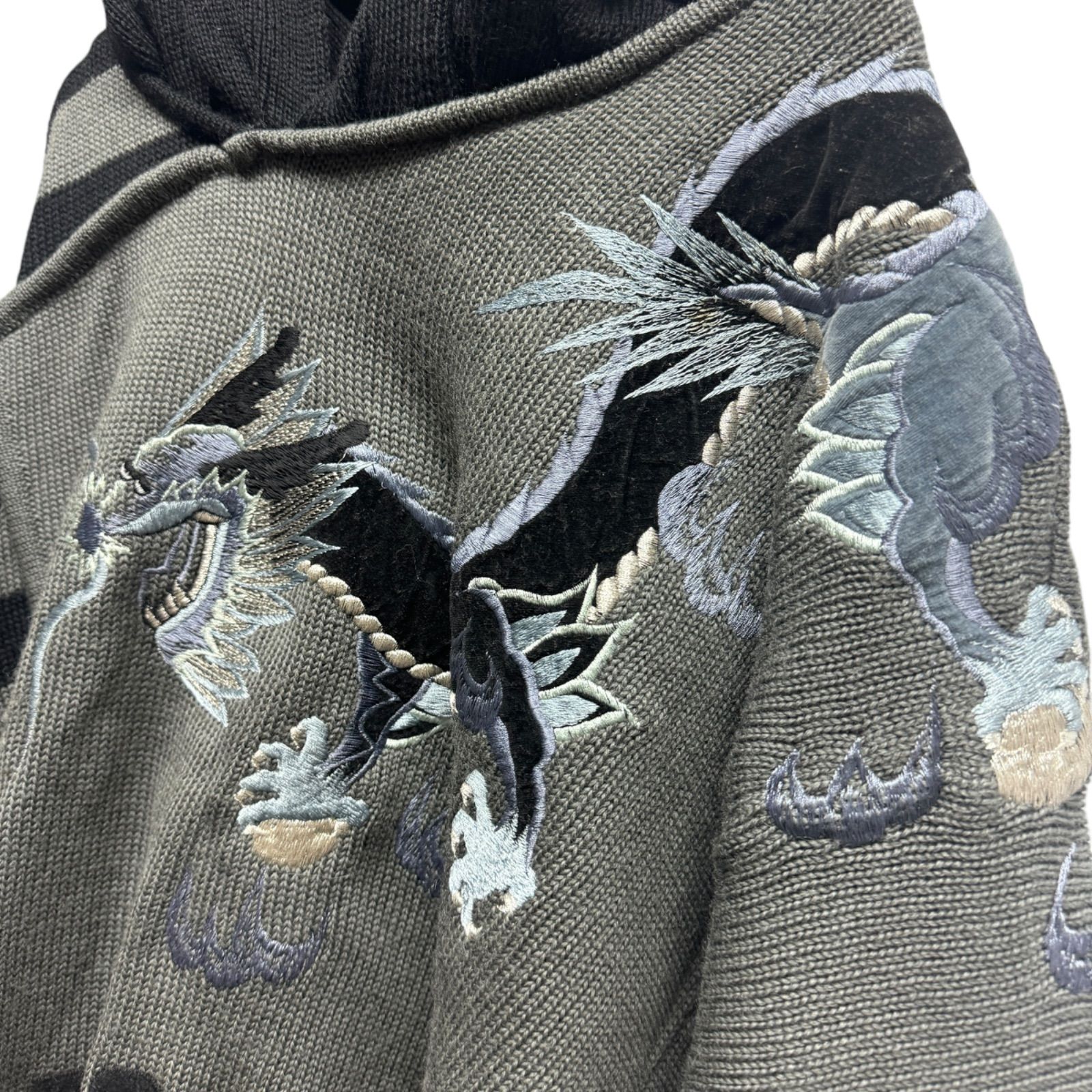 山本寛斎　kansai Yamamoto ドラゴン刺繍ベスト　龍　アーカイブ 希少 山本寛斎 KANSAI YAMAOTO ドラゴン 龍 刺繍 ヴィンテージニット