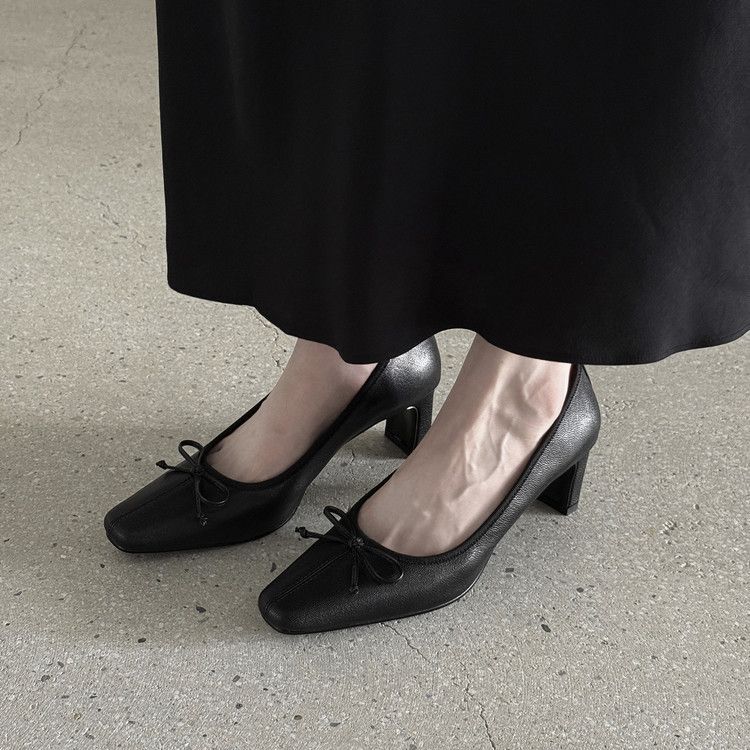 パンプス ストラップ 本革 チャンキーヒール ミュール ホワイト ピンク おしゃれ 夏 白 7cm 人気 ブランド