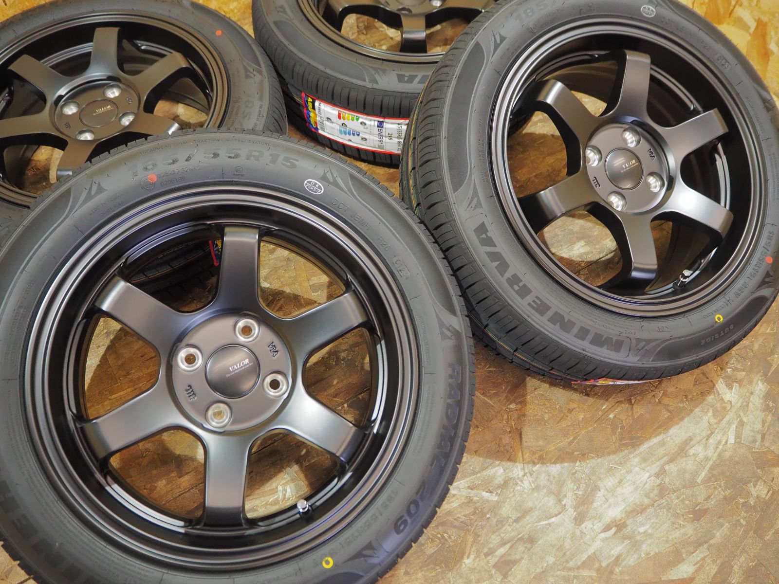 ☆逆ゾリ☆185/55R15 6.5J+38 4H100 新品 人気 軽量 深リム