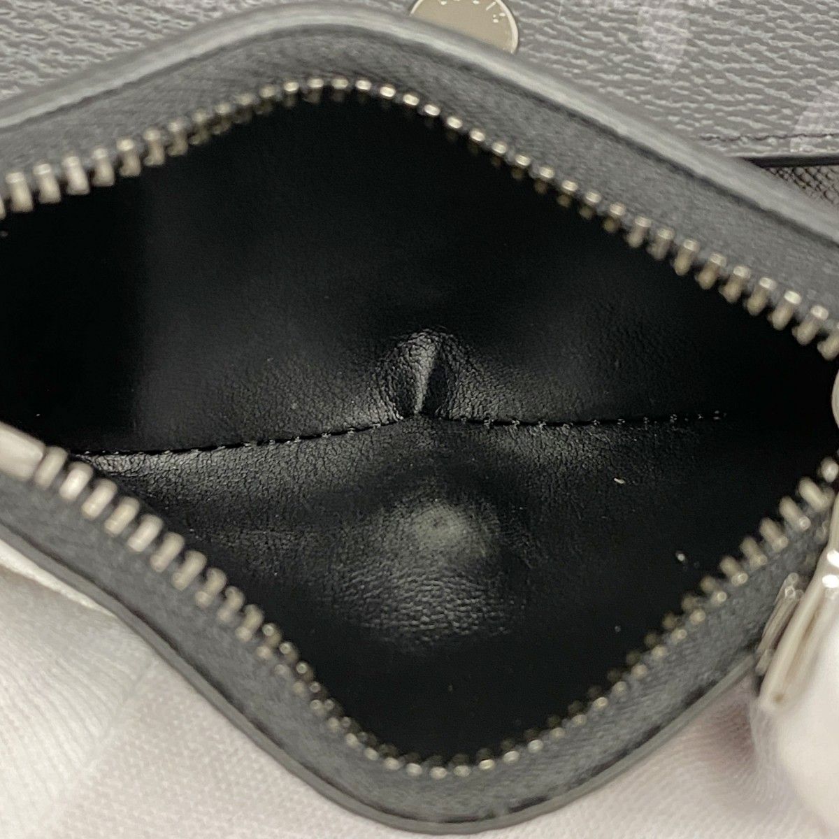 ヴィクターウォレット M