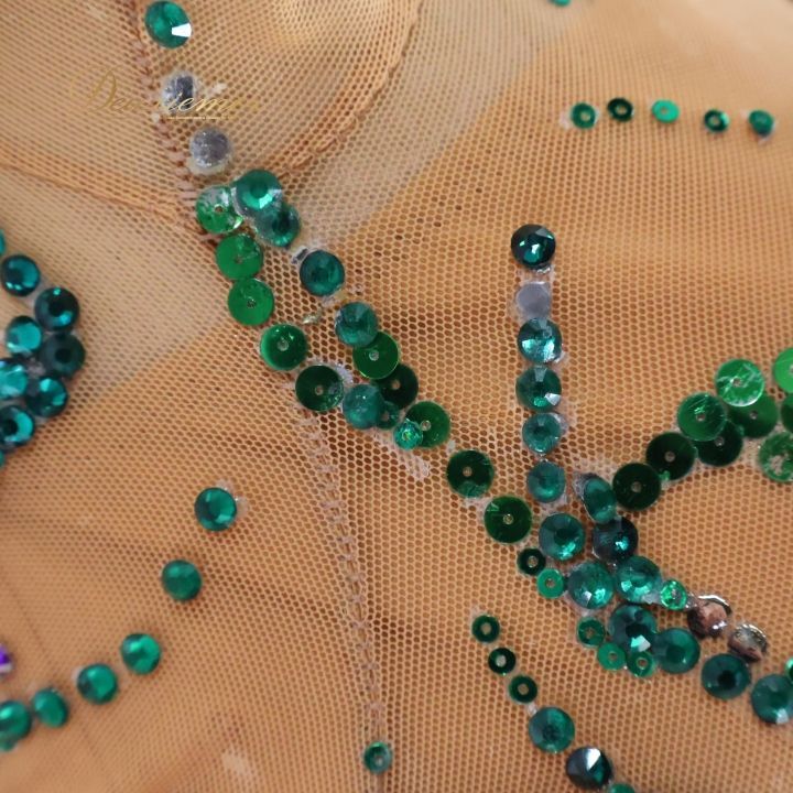 上品 レディース