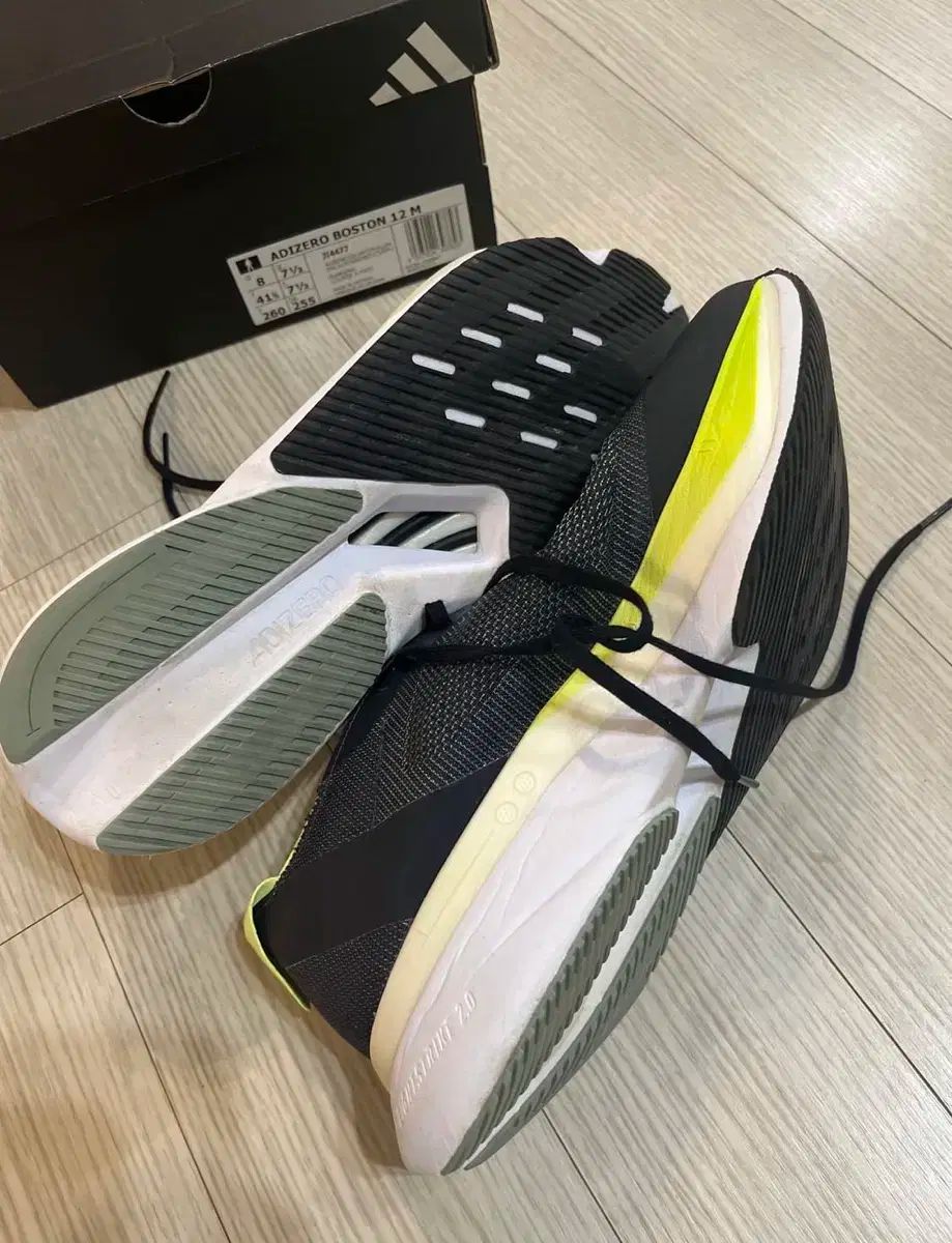 ランニングシューズ 260