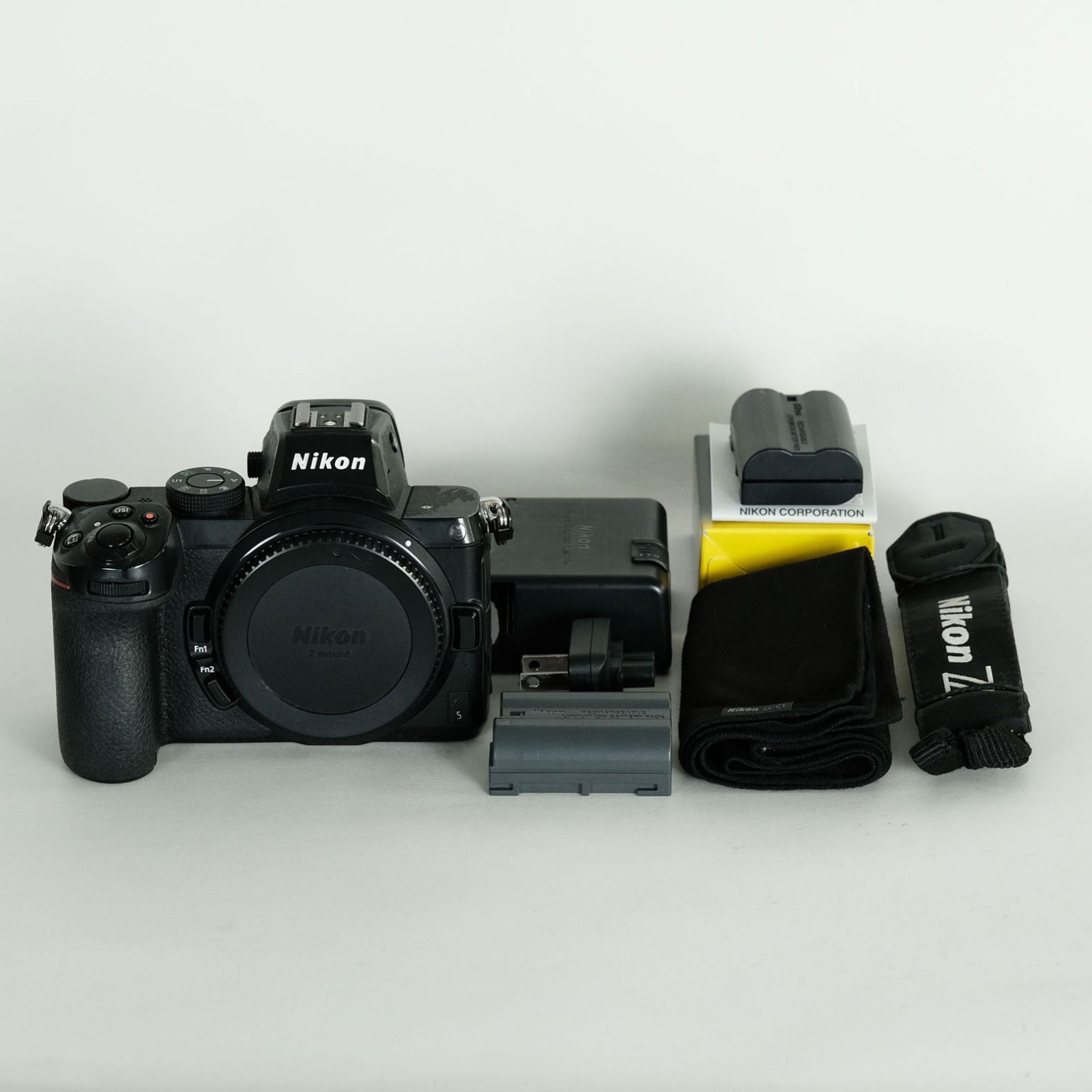 並品｜純正バッテリー2個 Nikon Z5 ボディ | ニコンZマウント