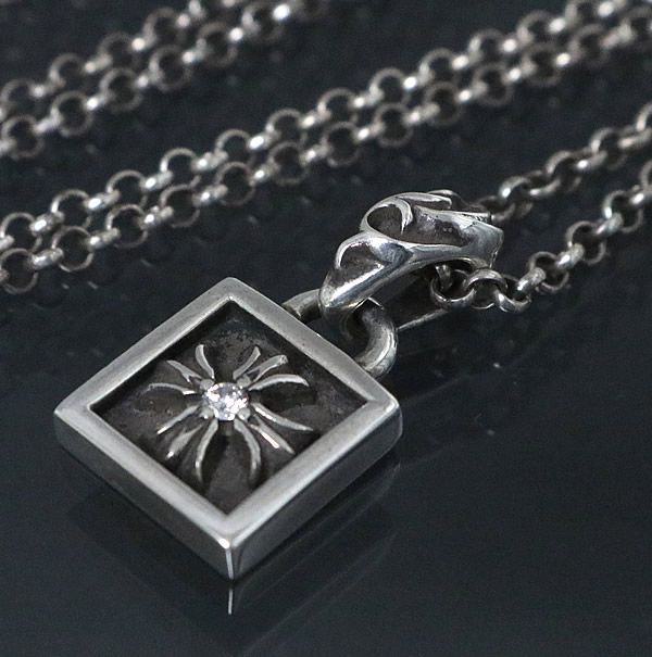銀座店 クロムハーツ フレームドクロス チャーム 1Pダイヤ 87500 