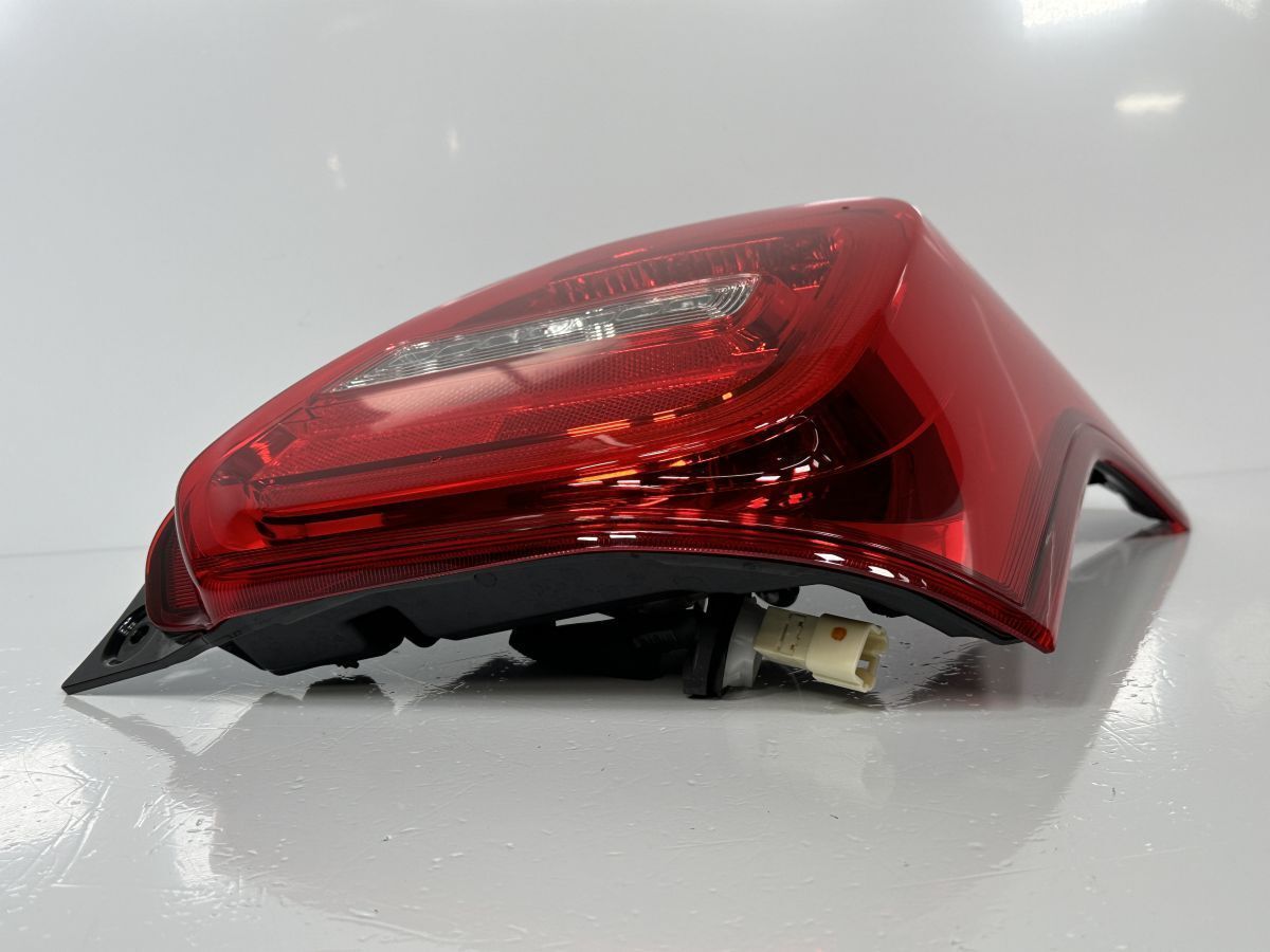美品/破損キズなし/低走行 スイフトスポーツ ZC33S 純正 右
