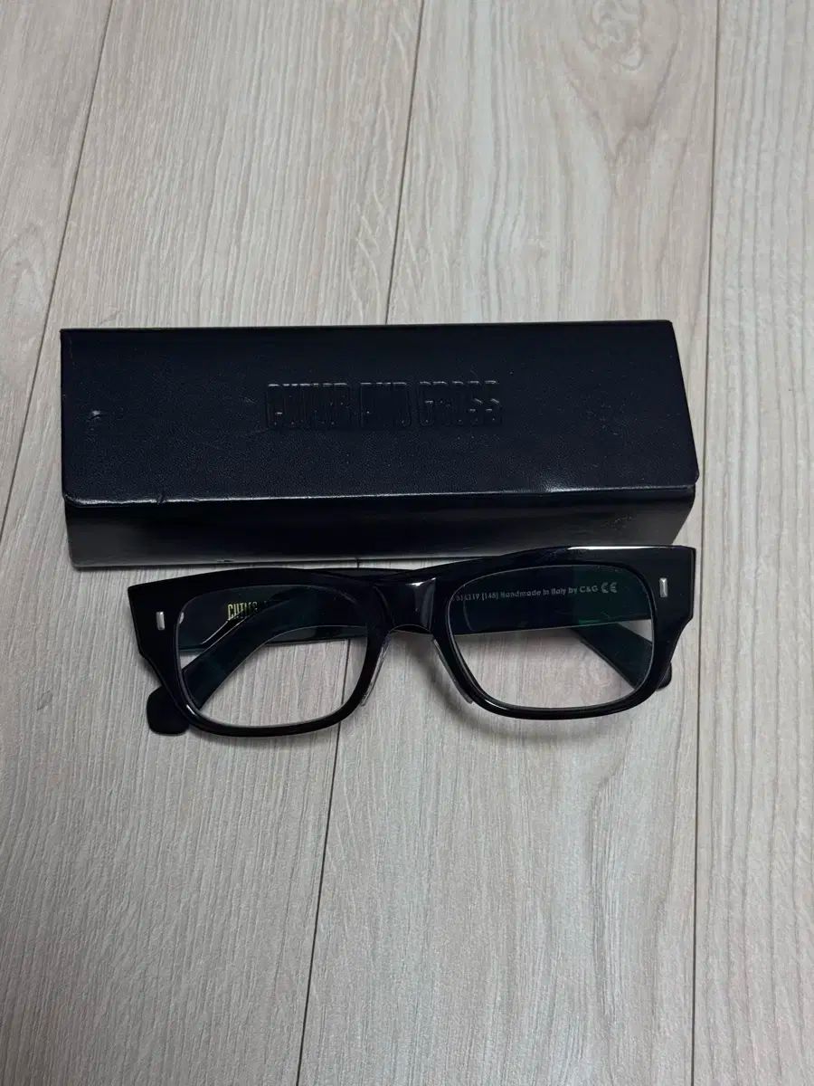 CUTLER AND GROSS カトラー アンド グロス 0692