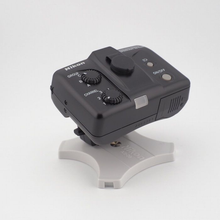 ワイヤレスリモートスピードライト SB-R200