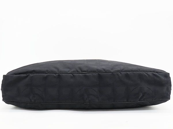 ナイロン レザー