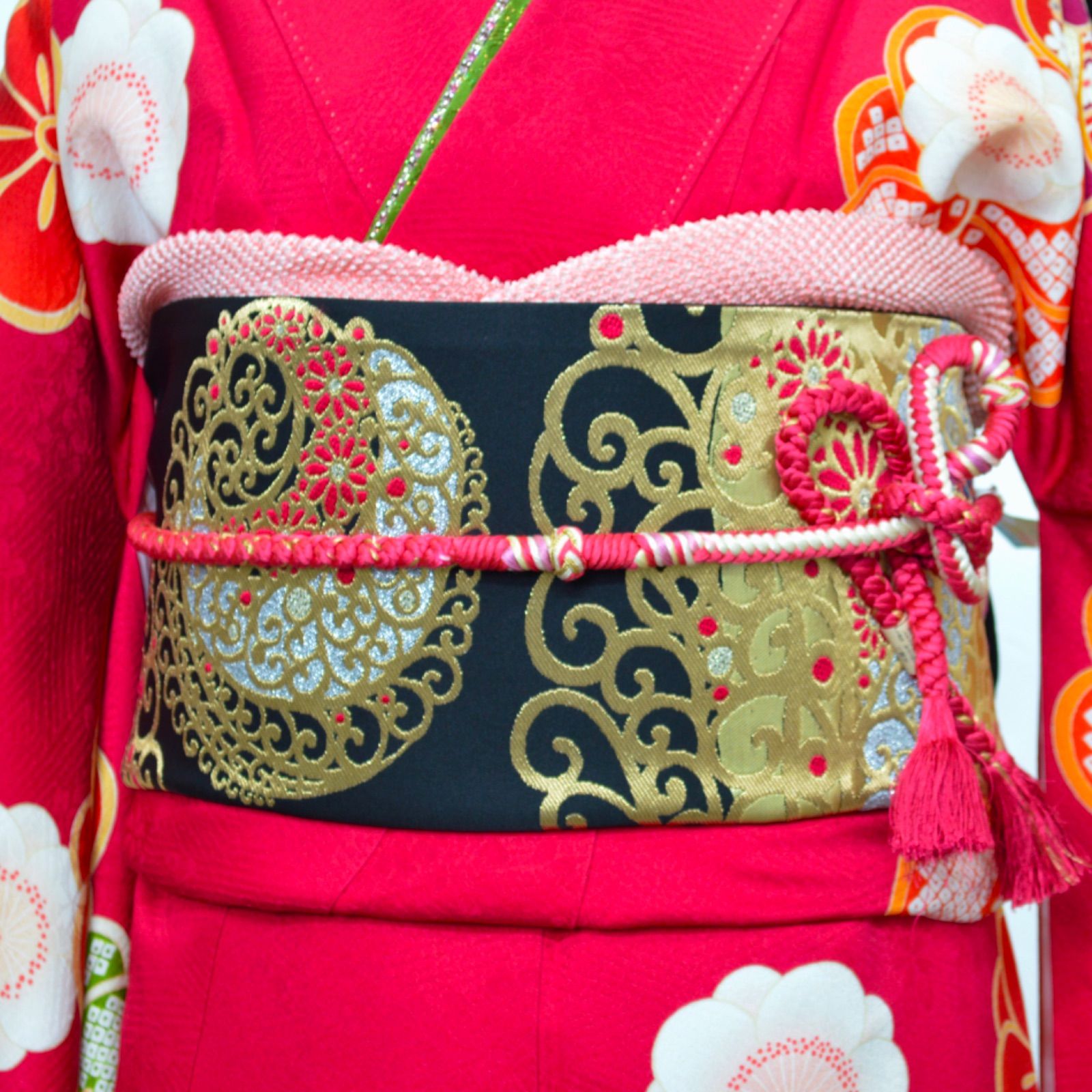 成人式正絹振袖フルセット　薄ピンク　刺繍　豪華　　上品　長襦袢 美品》正絹 振袖フルセット S〜Lサイズ 成人式 呉服店取扱品 金駒刺繍