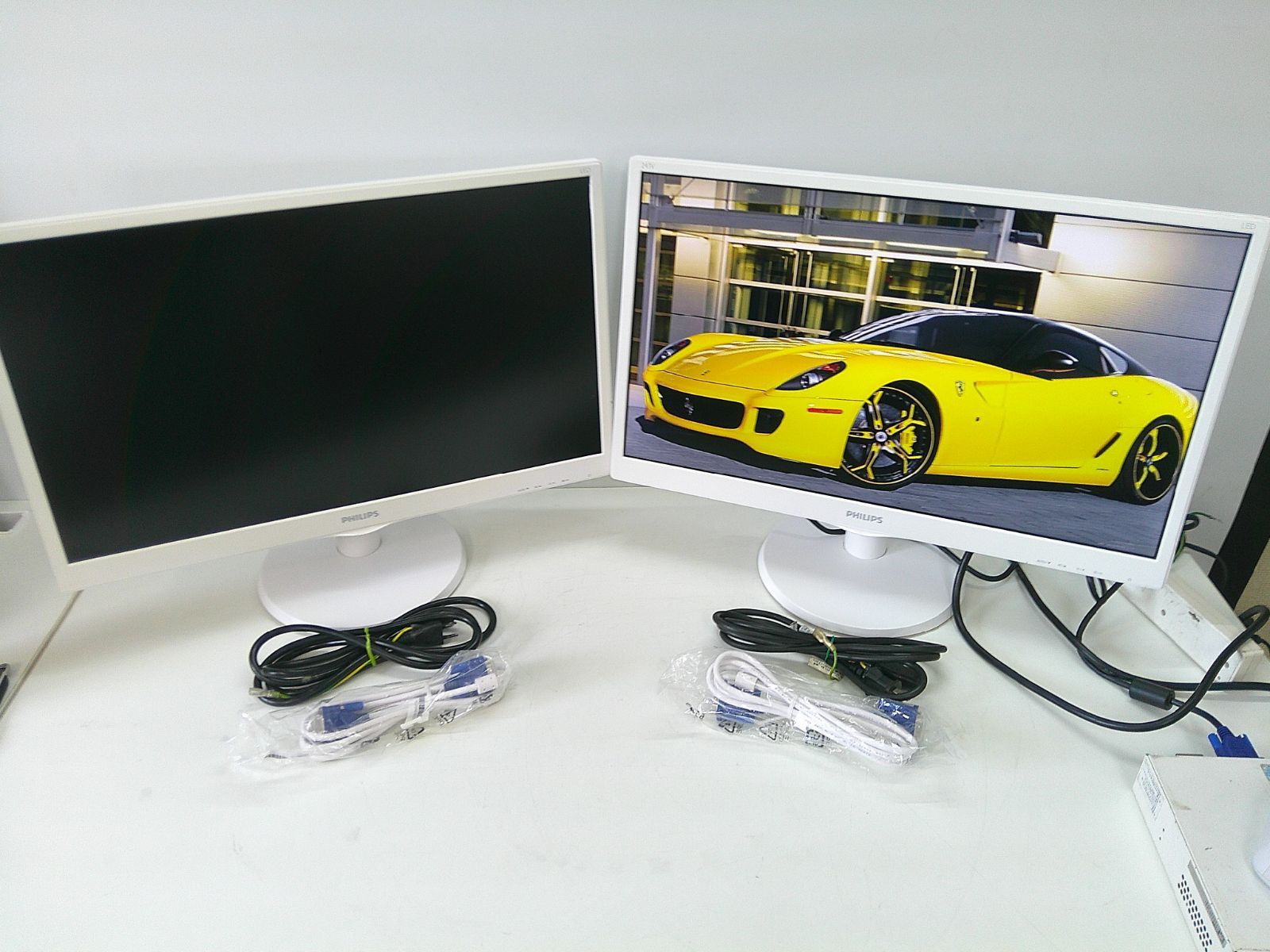 2台セット ◎PHILIPS|フィリップス◎23.6 インチ液晶モニター◎243V5QHAWA|11◎HDMI対応◎D-subコード付き Z0150