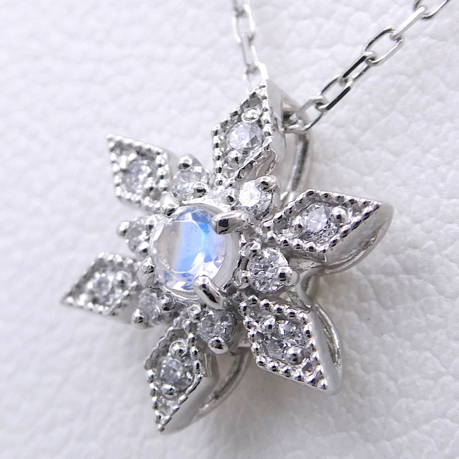ネックレス P850/900 ダイヤモンド0.08ct ムーンストーン0.07ct 【公式 