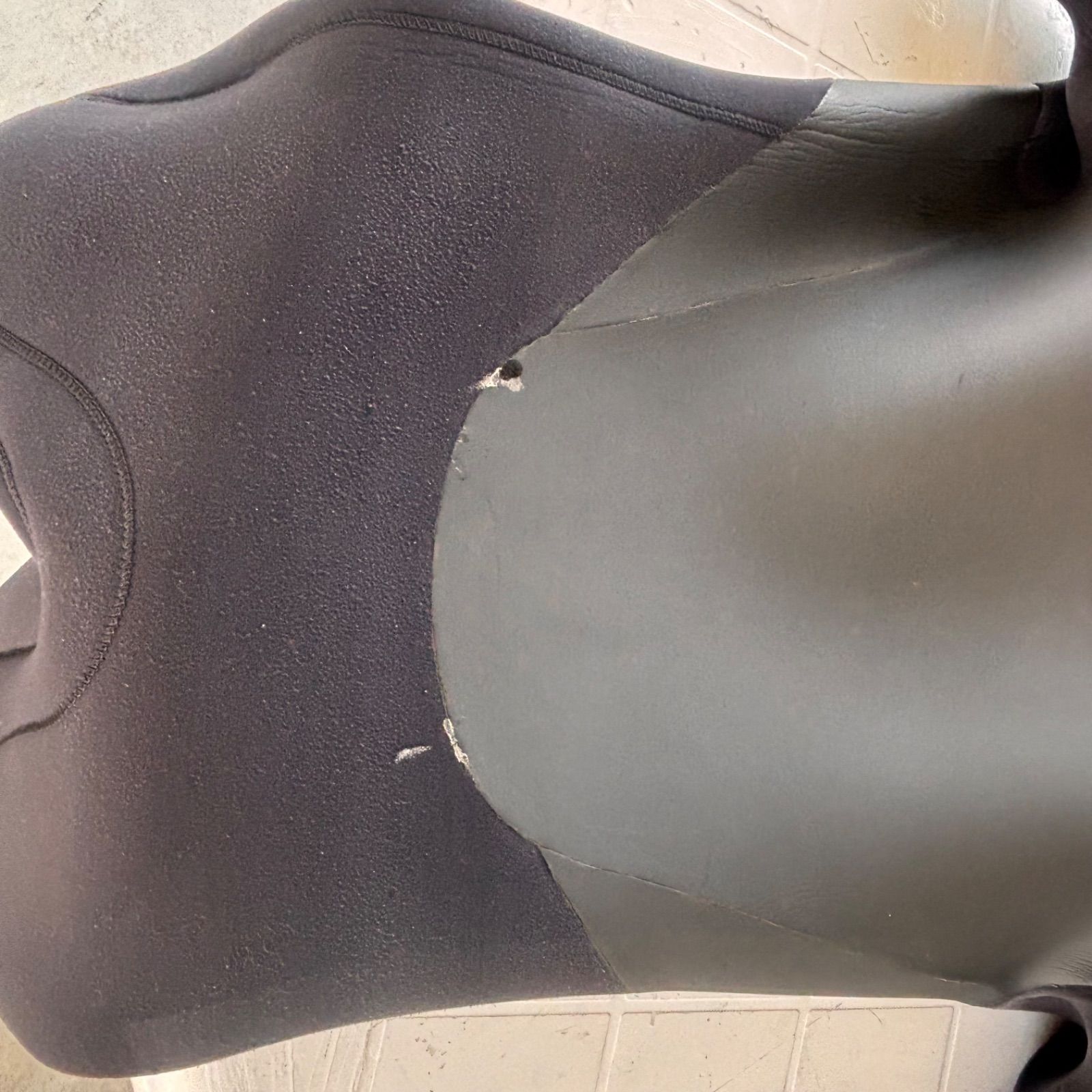 エクスプローダーチェストジップ MLサイズ相当