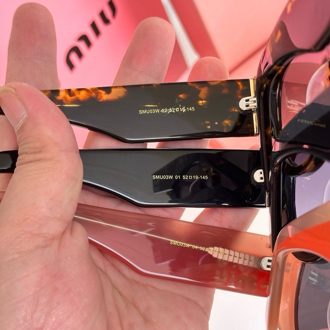 MIUMI ミュウミュウ