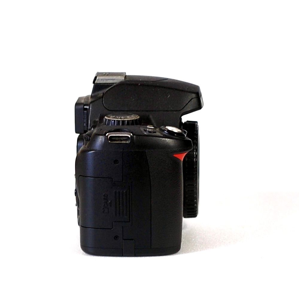 Nikon デジタル一眼レフカメラ D40X ボディ／ショット数 1058