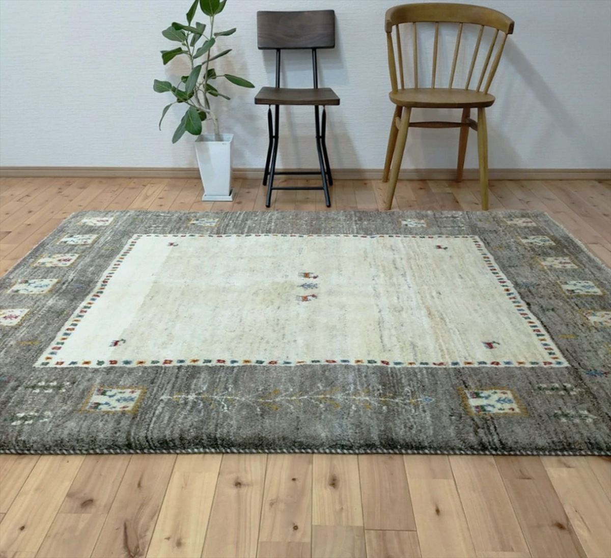 ご購入はこちらから。 ペルシャ ギャッベ ラグ 195x153cm ベージュ グレー パネル RJ10714