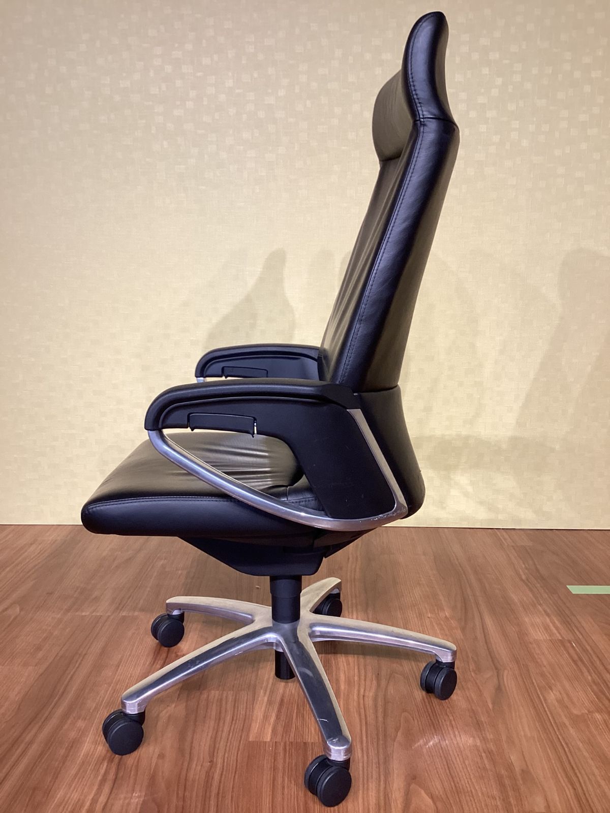 オフィスチェア ヘッドレスト付