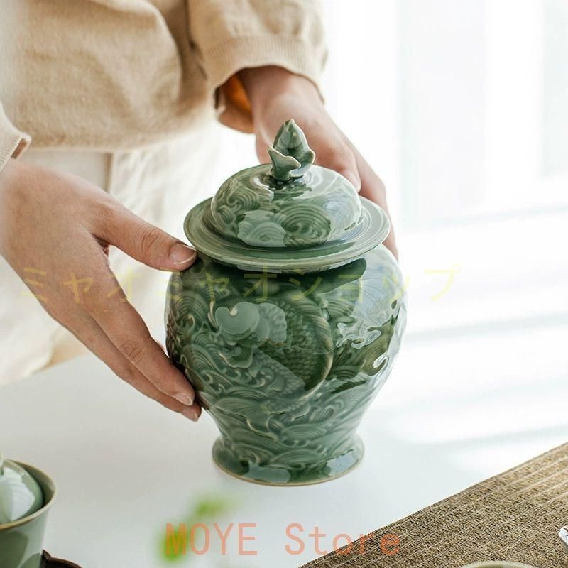 中国美術 青磁浮彫り錦鯉茶筒 茶器 茶入れ 青磁 茶道具 新品未使用 中国美術 青磁浮彫り錦鯉茶筒 茶器 茶入れ 青磁 茶道具 新品未