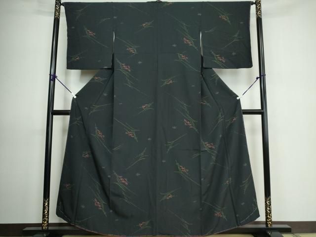 金彩 花柄 色味の良い 素敵なデザイン 小紋 着物 正絹 T-4696 花柄金更紗模様小紋着物(Q50096Dk) 着物紹介